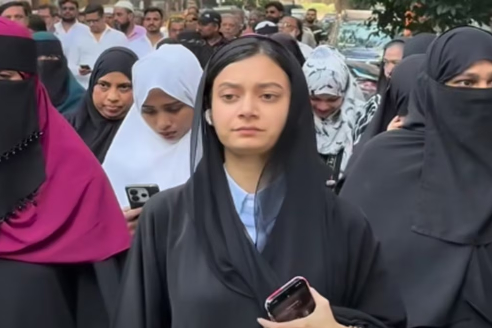 AIMIM नगरसेविका सहर शेख वादात; जात प्रमाणपत्रावरून पद धोक्यात? 